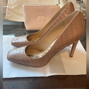 Sam Edelman Beth Square Toe Heel color: Maple Sugar Crocodile 9 M